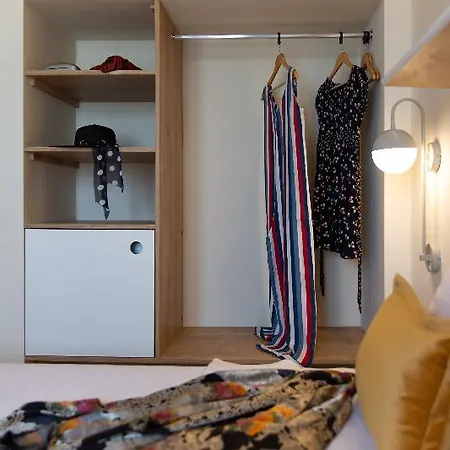 Guemuesluek Отель